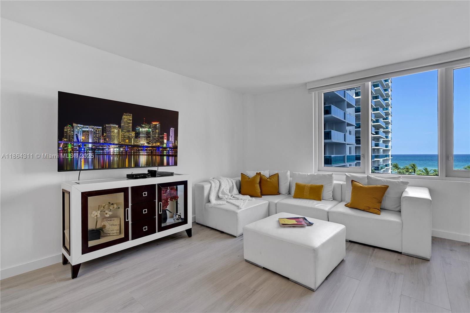 RONEY PALACE CONDO - Residential Lease