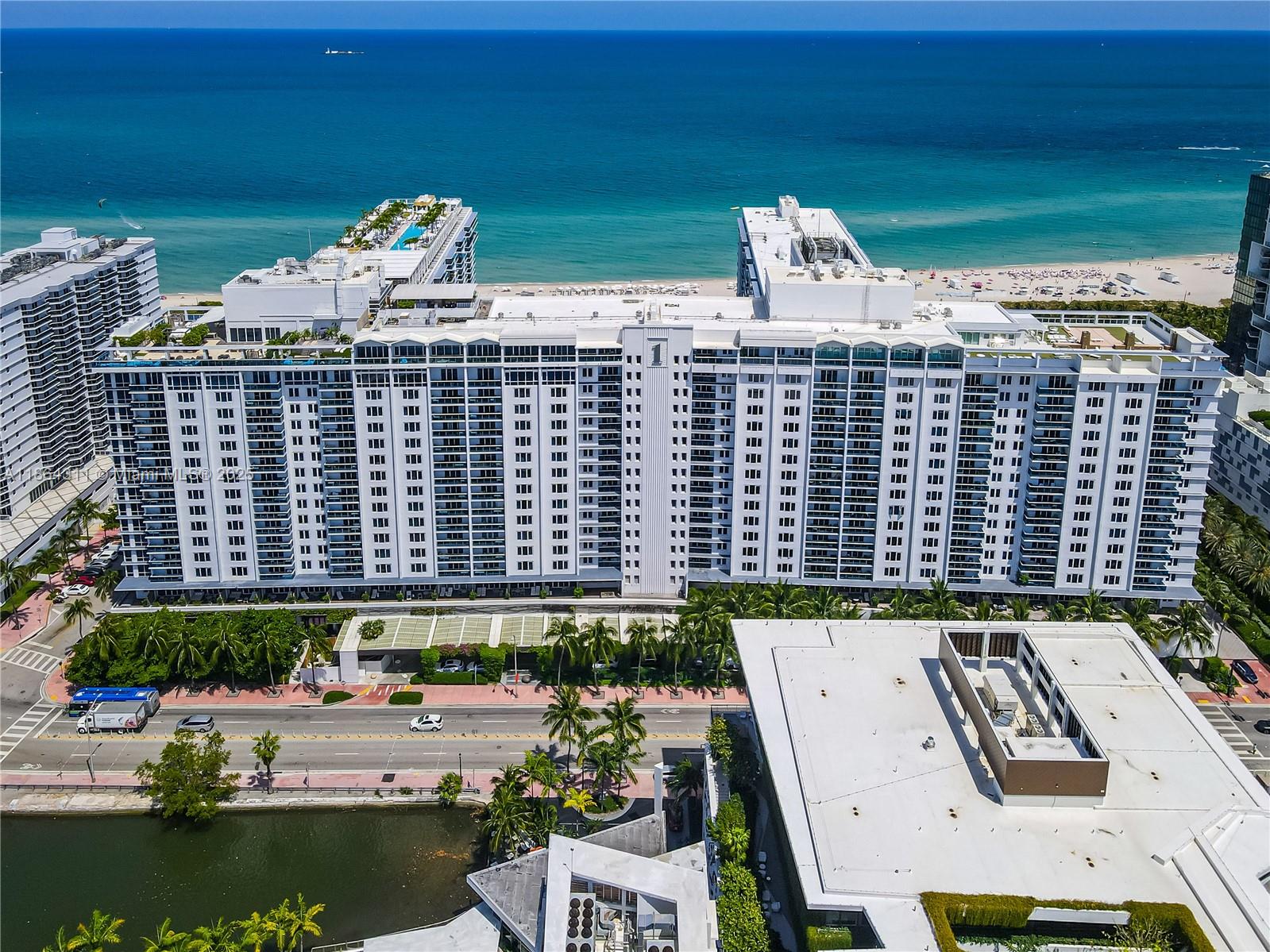 2301 Collins Ave 542
