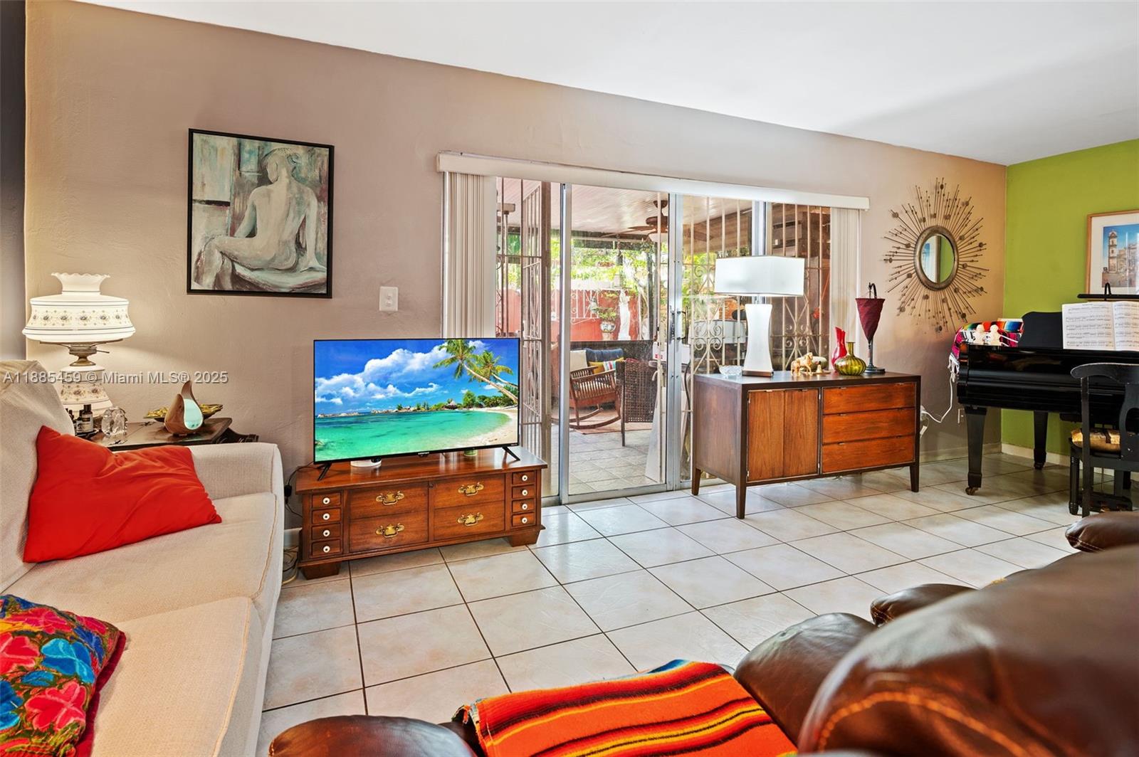 FIRST ADDN TO PALM SPRING - Residential