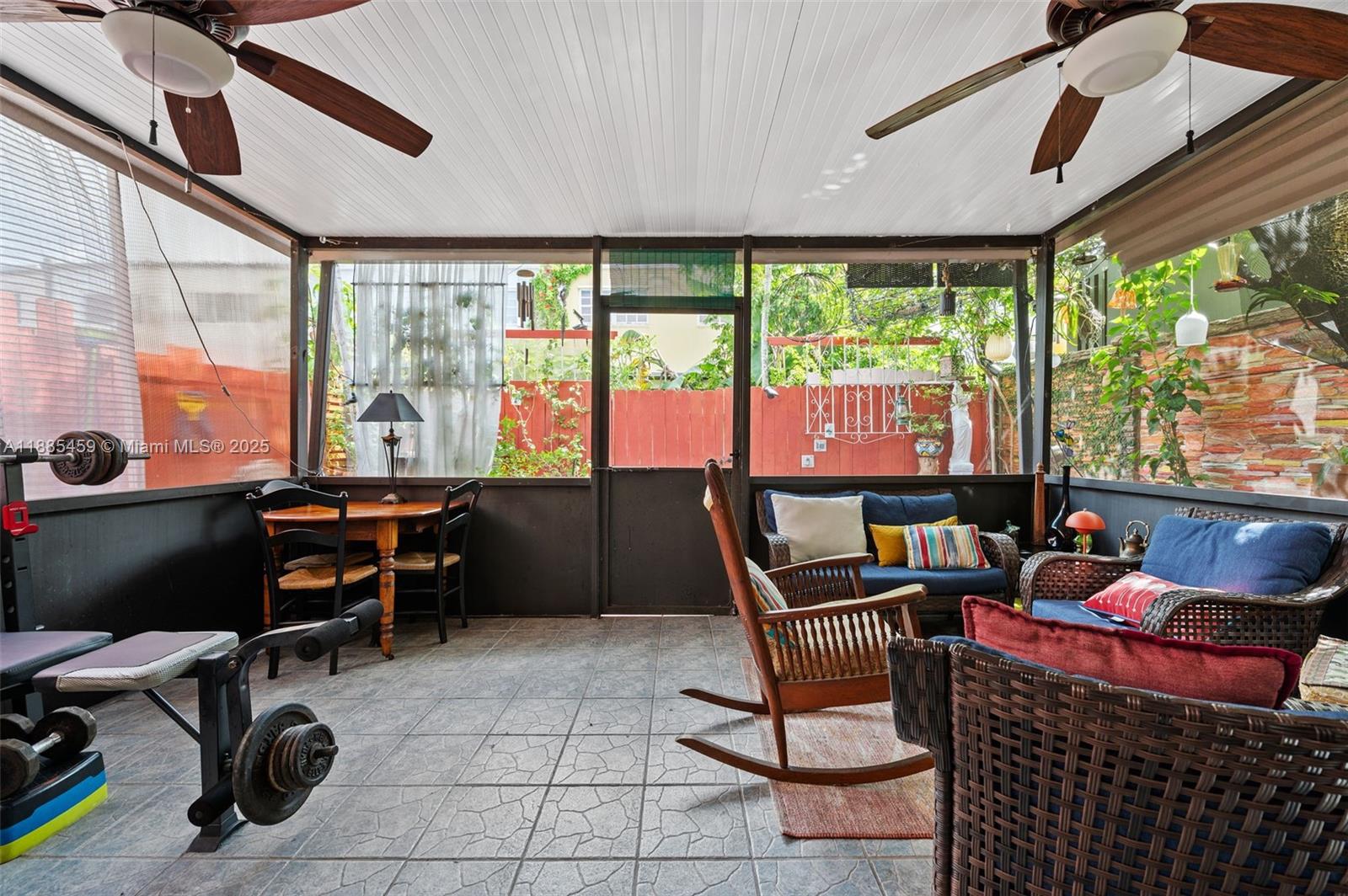 FIRST ADDN TO PALM SPRING - Residential