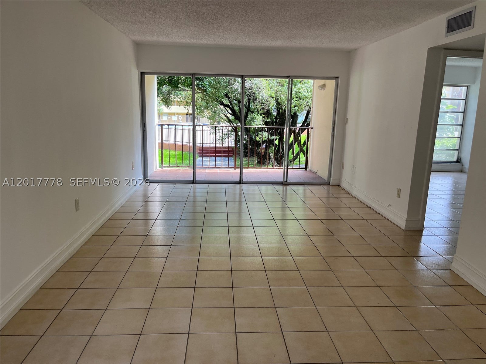 9190 Fontainebleau Blvd 202, Miami FL 33172