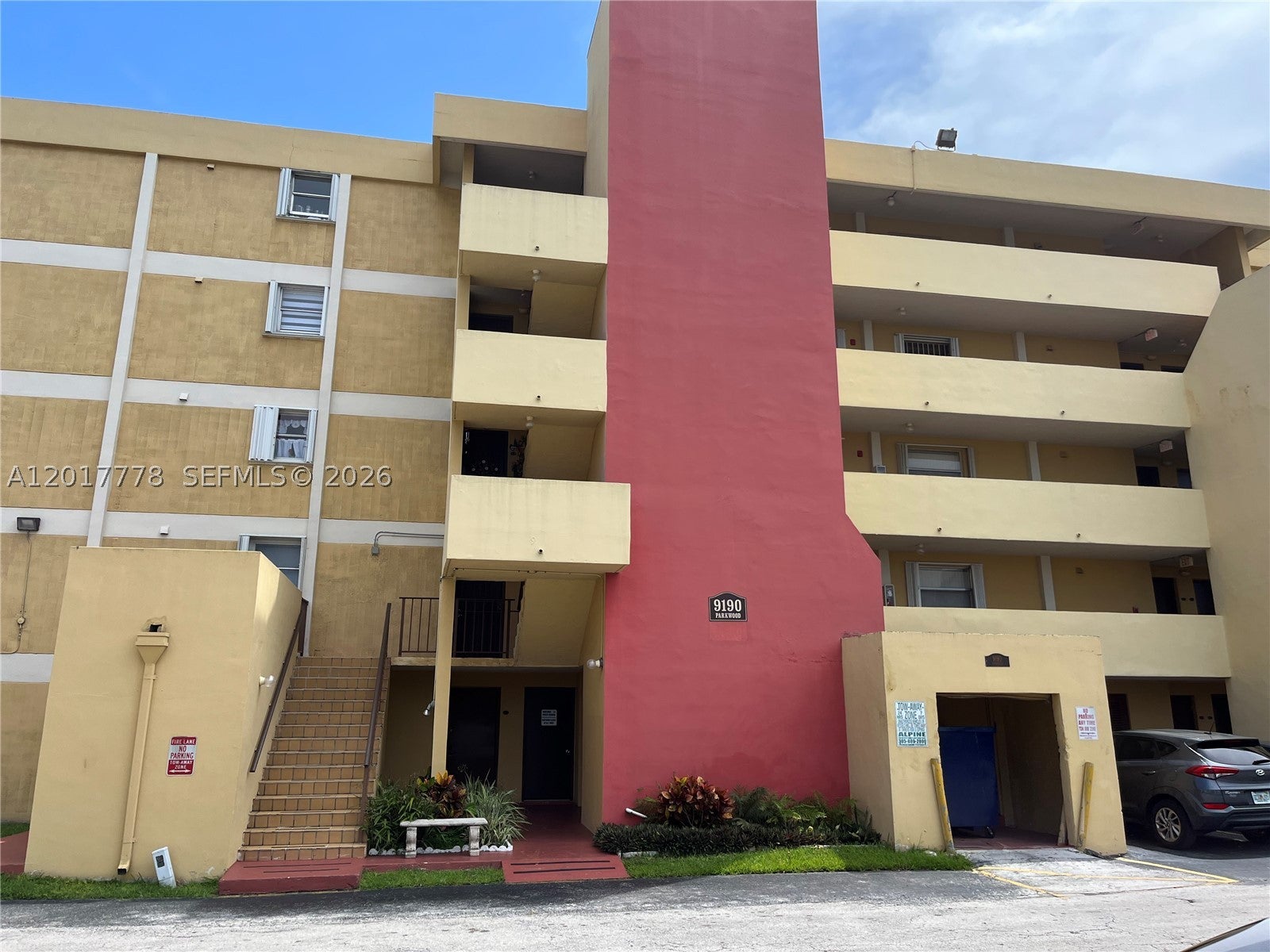 9190 Fontainebleau Blvd
