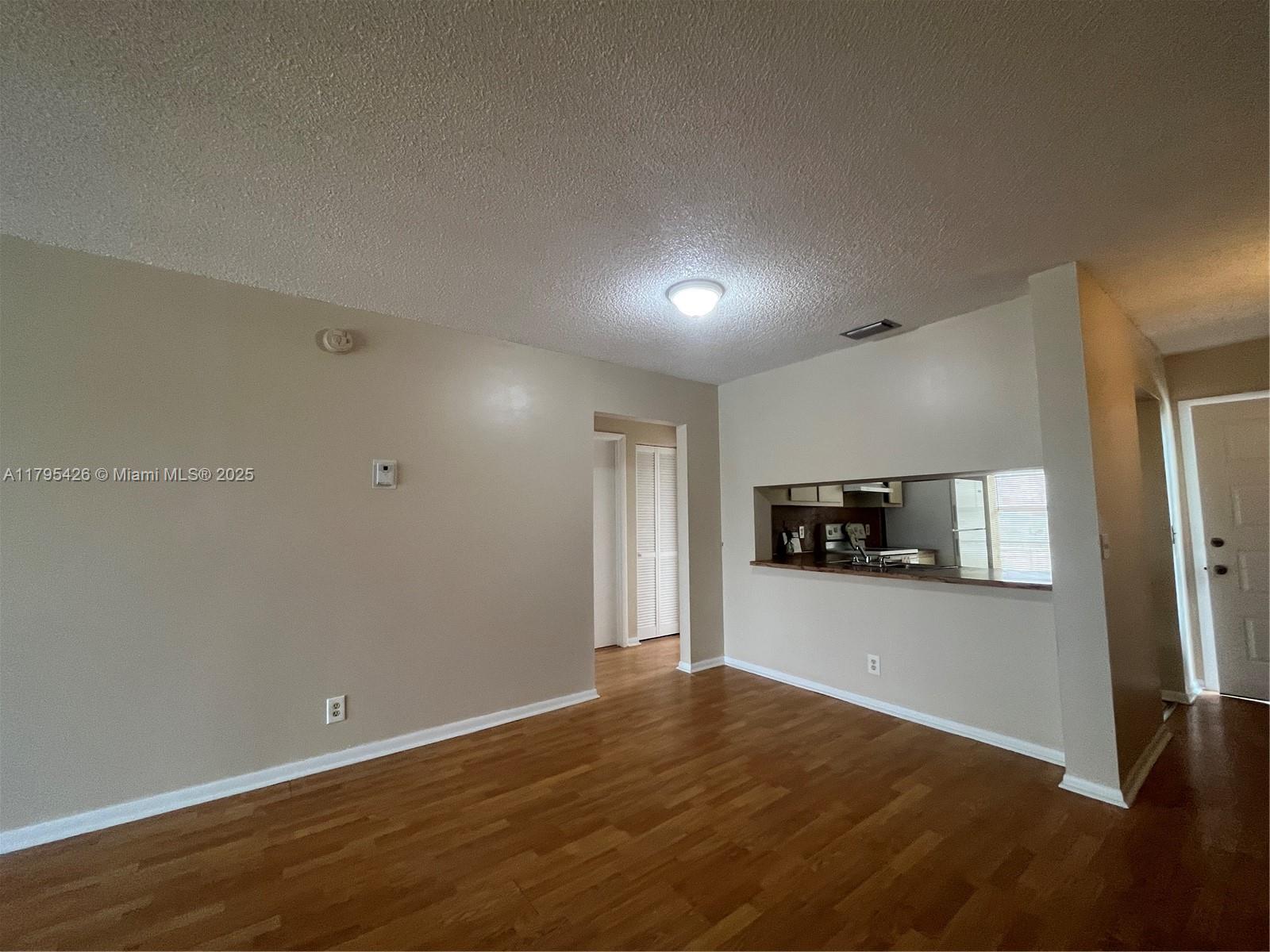 203 Lake Pointe Dr 208