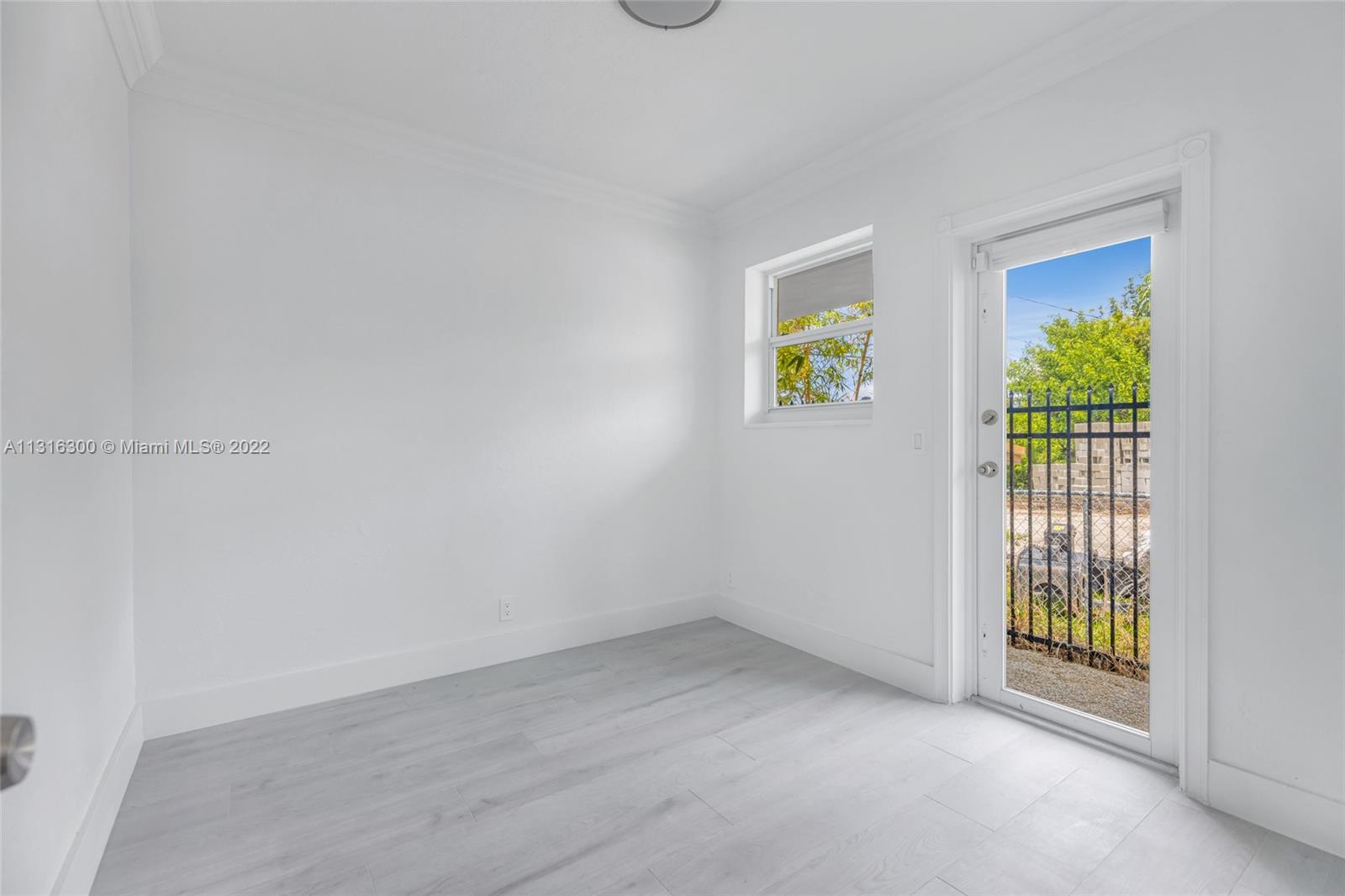 Davis Harbour - Residential