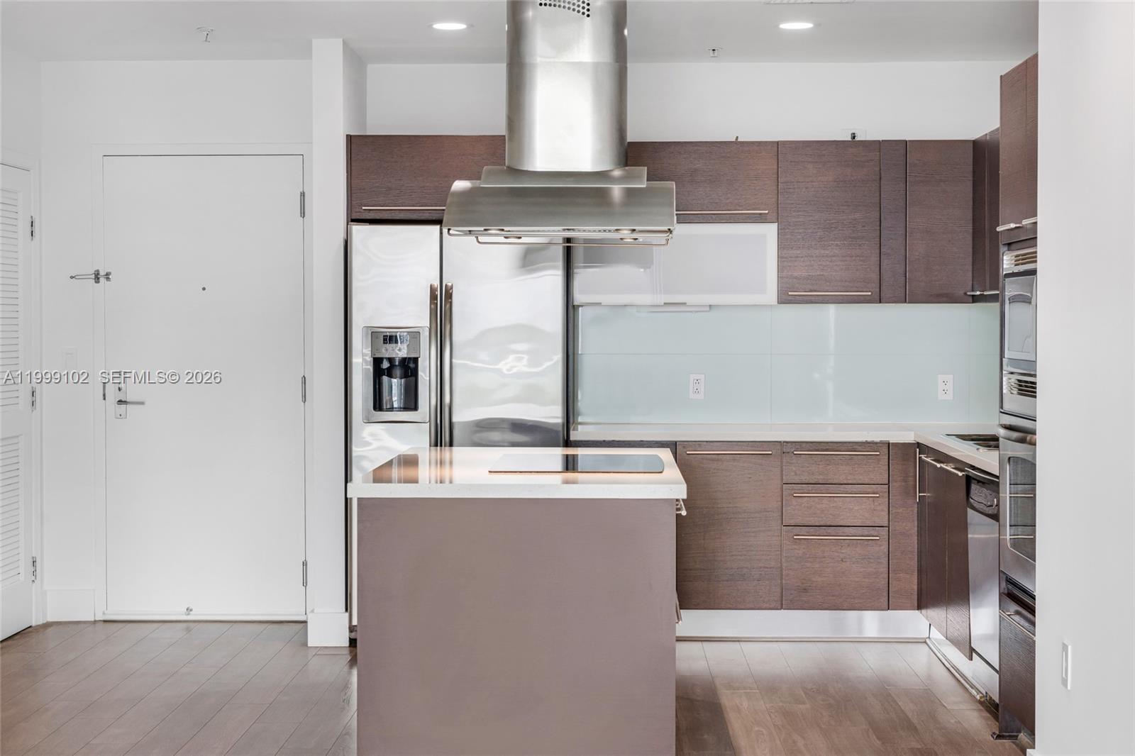 ELOQUENCE ON THE BAY COND - Residential Lease
