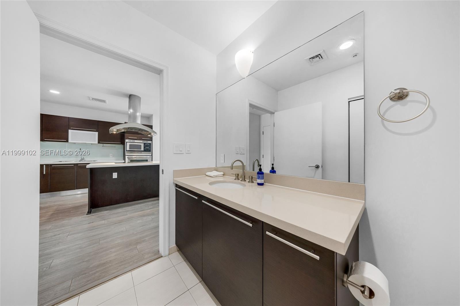 ELOQUENCE ON THE BAY COND - Residential Lease