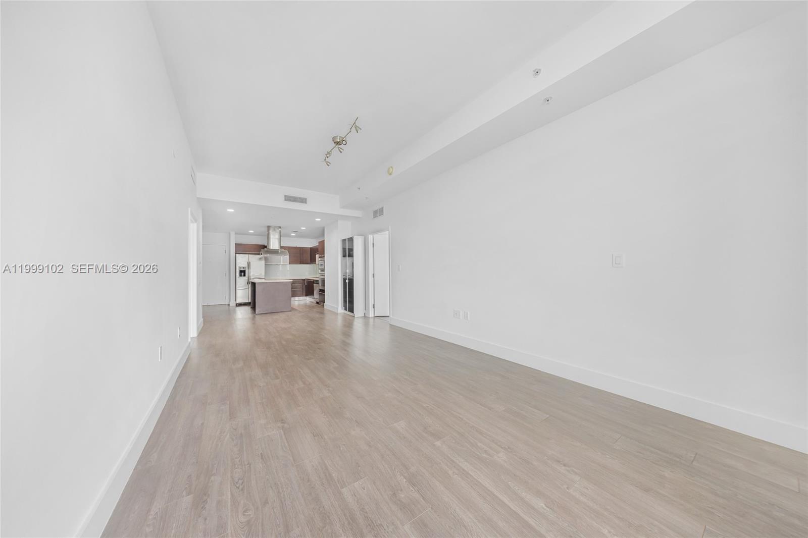 ELOQUENCE ON THE BAY COND - Residential Lease