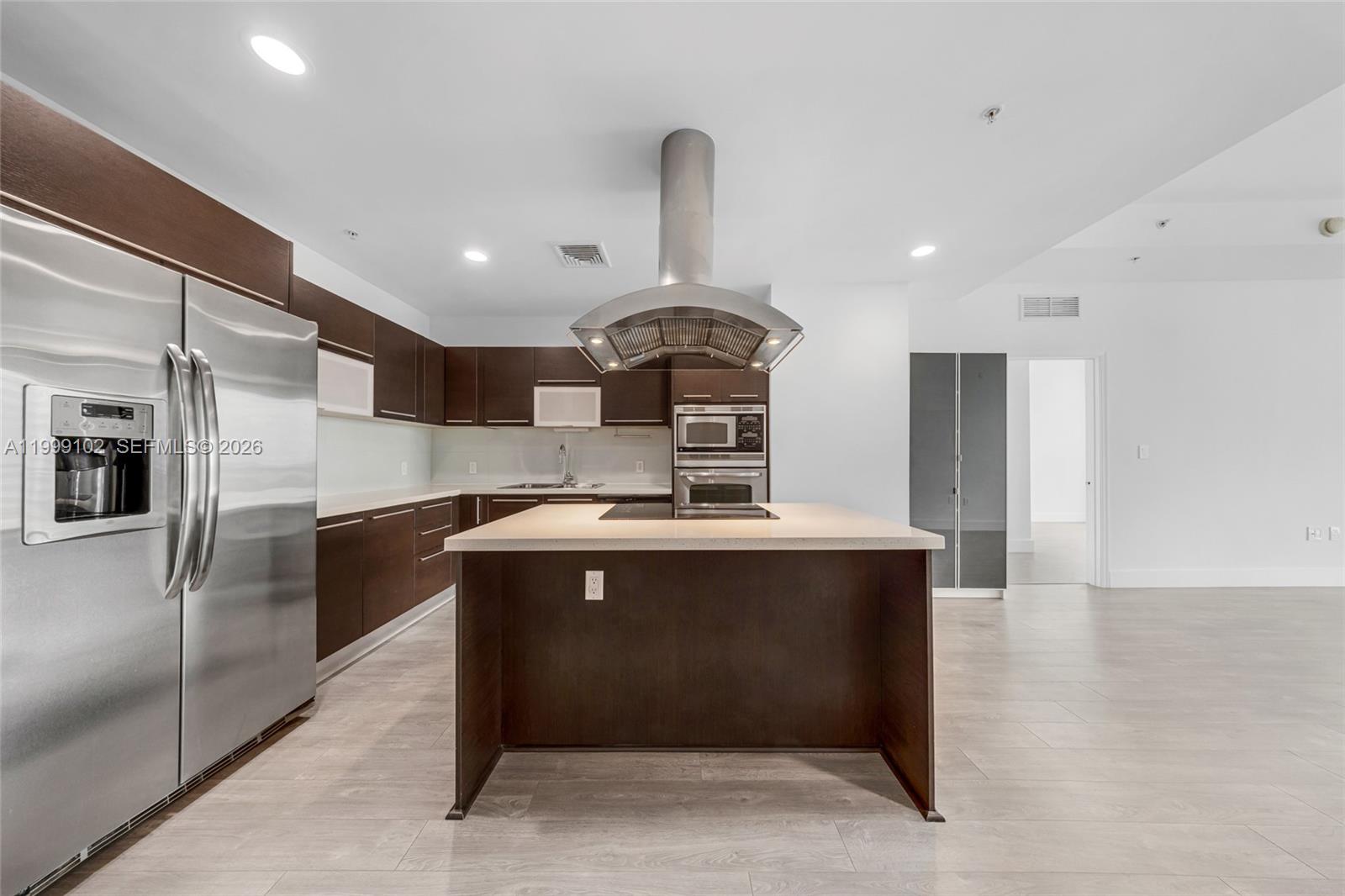 ELOQUENCE ON THE BAY COND - Residential Lease
