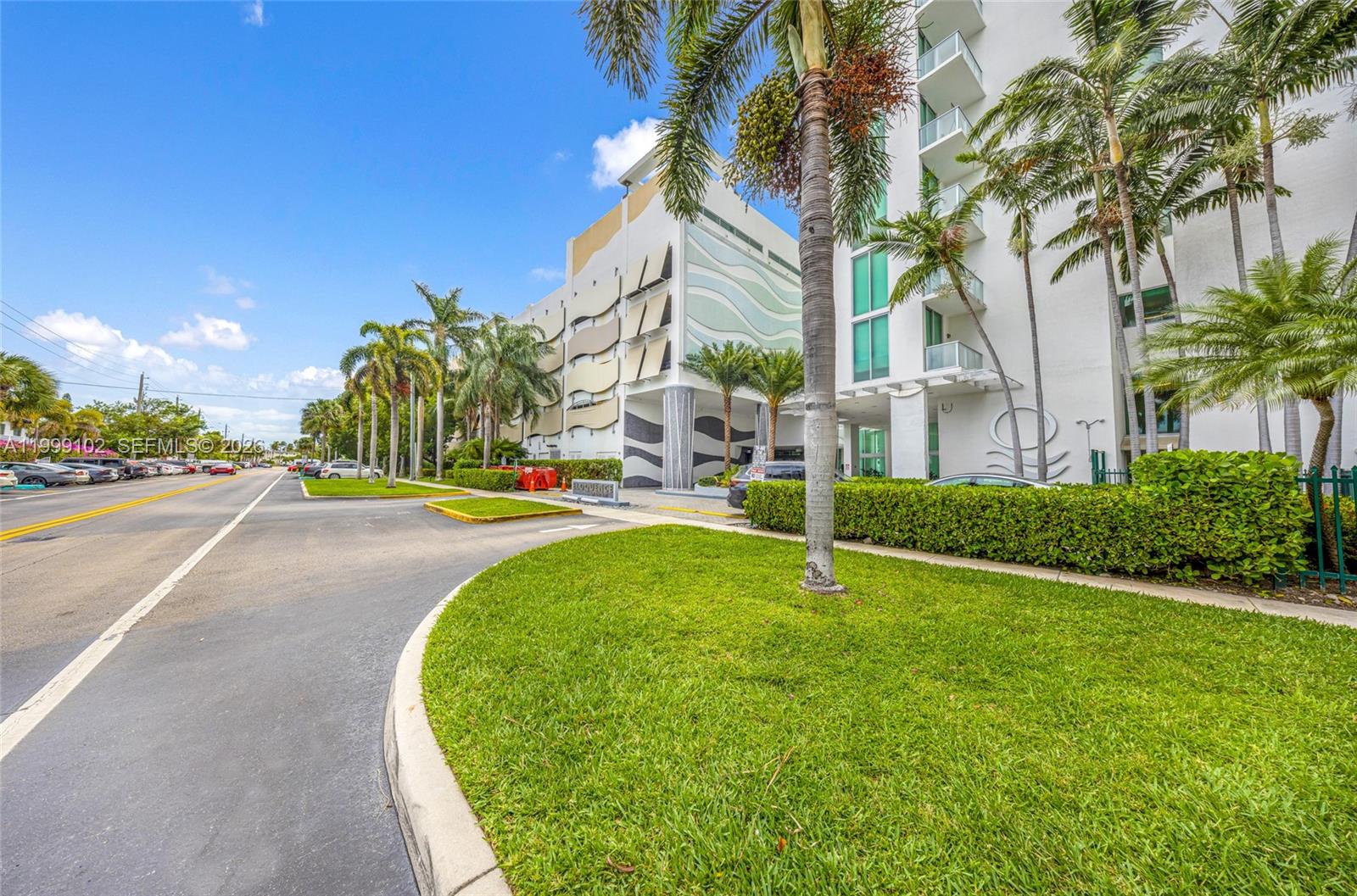 ELOQUENCE ON THE BAY COND - Residential Lease