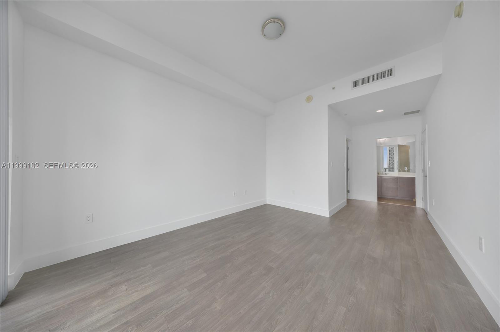 ELOQUENCE ON THE BAY COND - Residential Lease