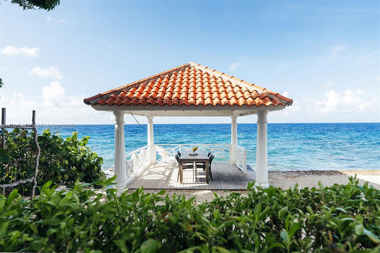 Sirena Bay Estates - Residential