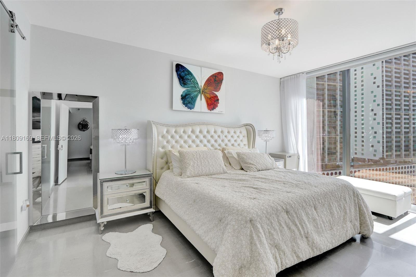 REACH CONDO - Residential