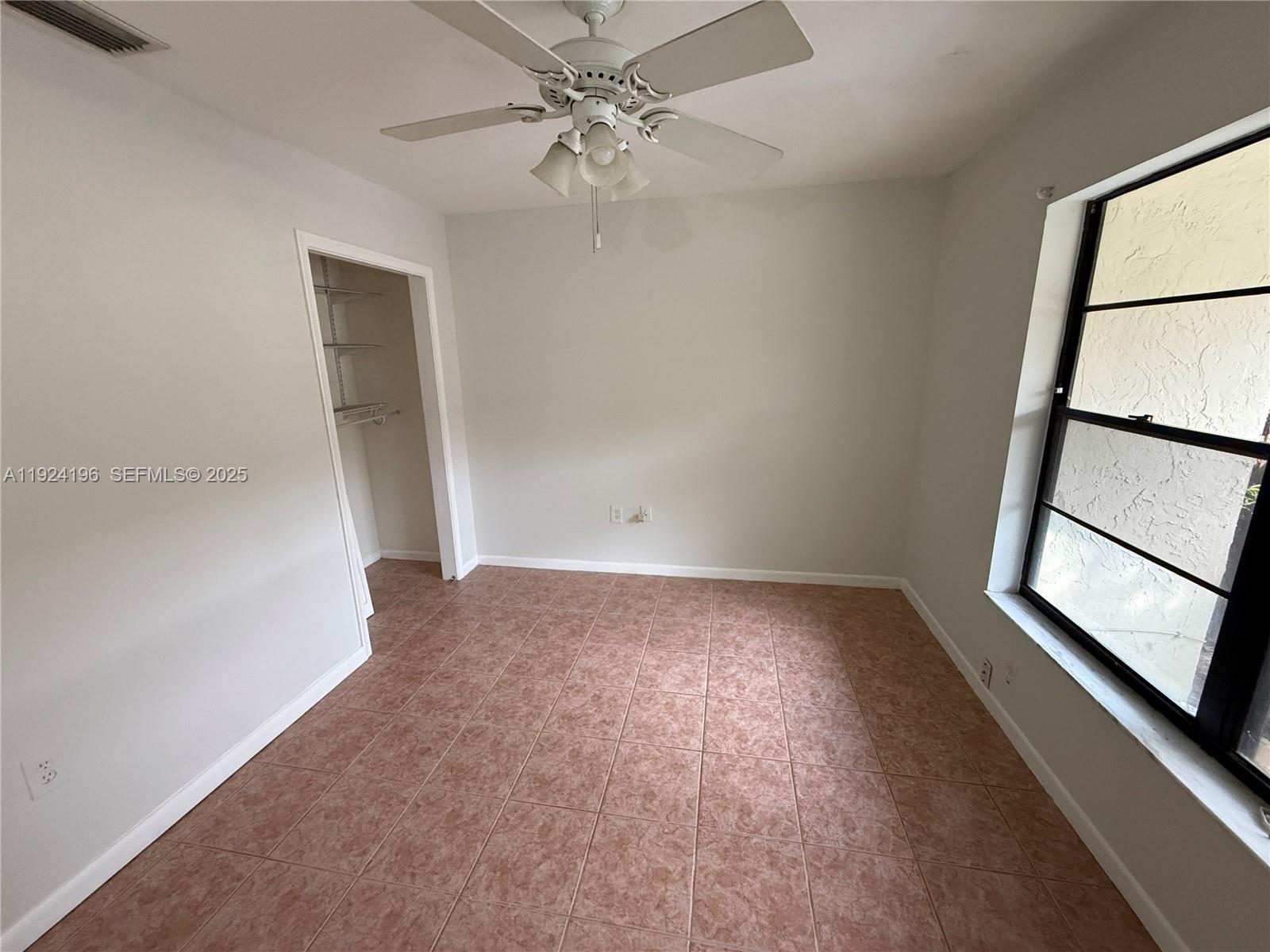 TAMERLANE - Residential Lease