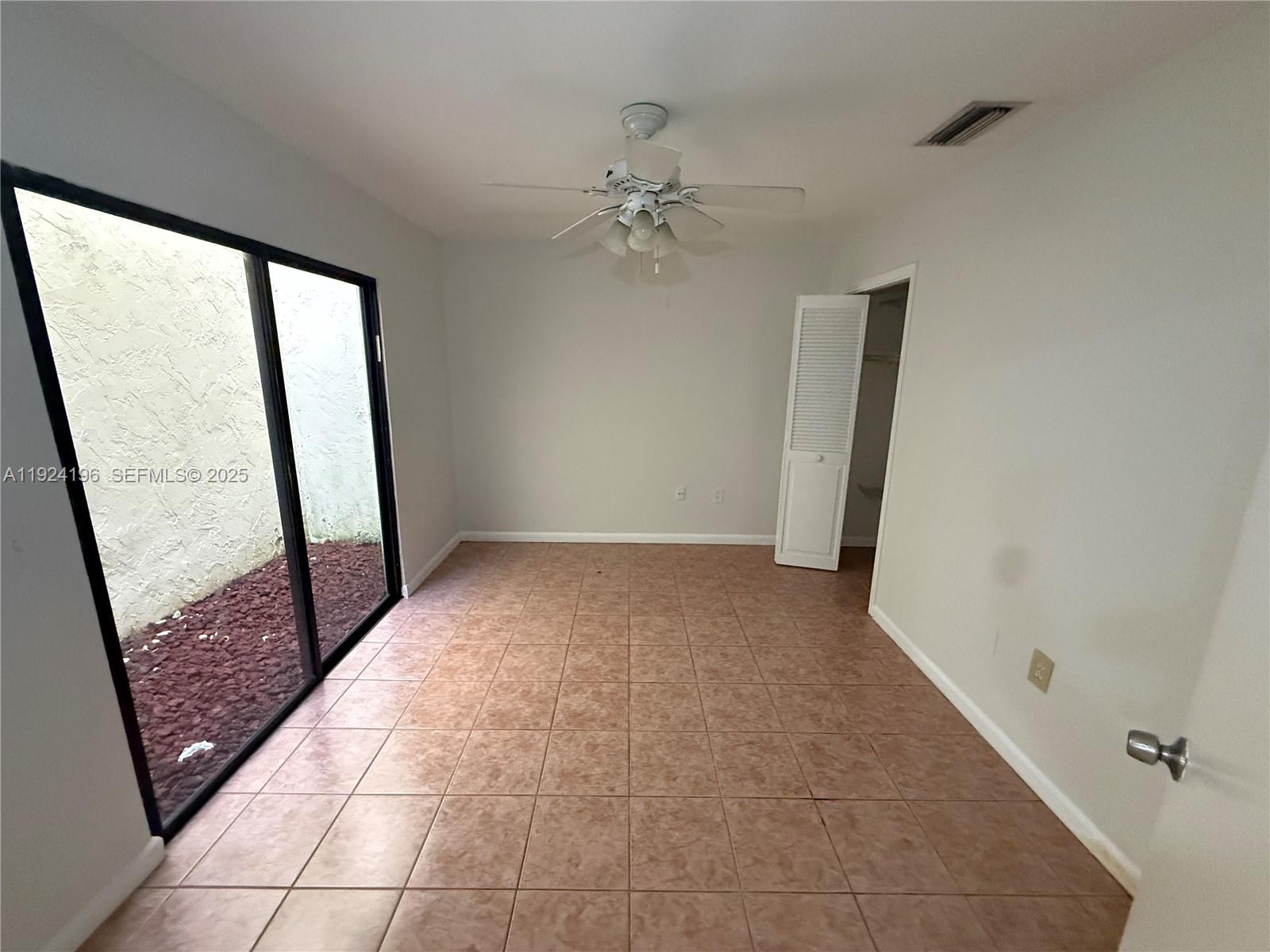 TAMERLANE - Residential Lease