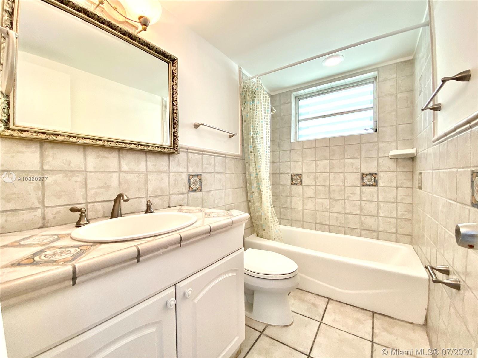 NORTH SUNRISE INC CONDO - Residential Lease