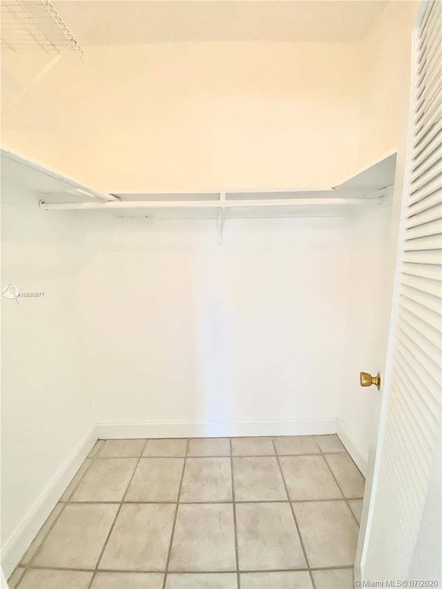 NORTH SUNRISE INC CONDO - Residential Lease