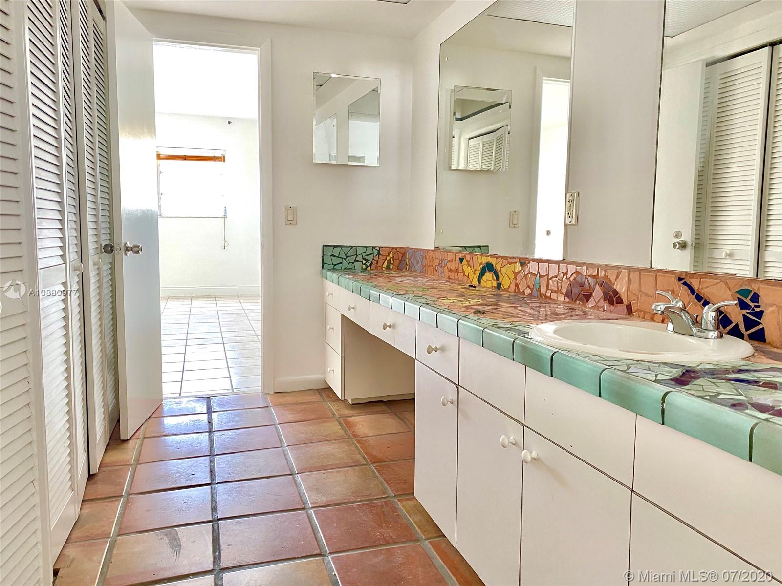 NORTH SUNRISE INC CONDO - Residential Lease