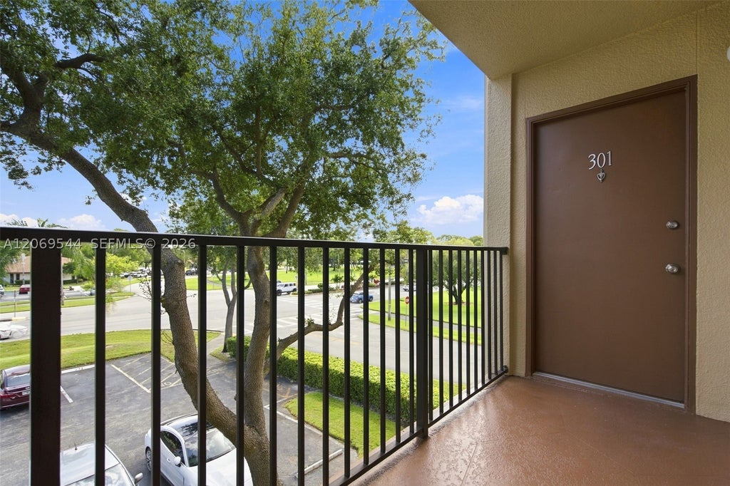Photo of 13455 SW 9th Ct #301J, Pembroke Pines, FL 33027 (MLS # A12069544)