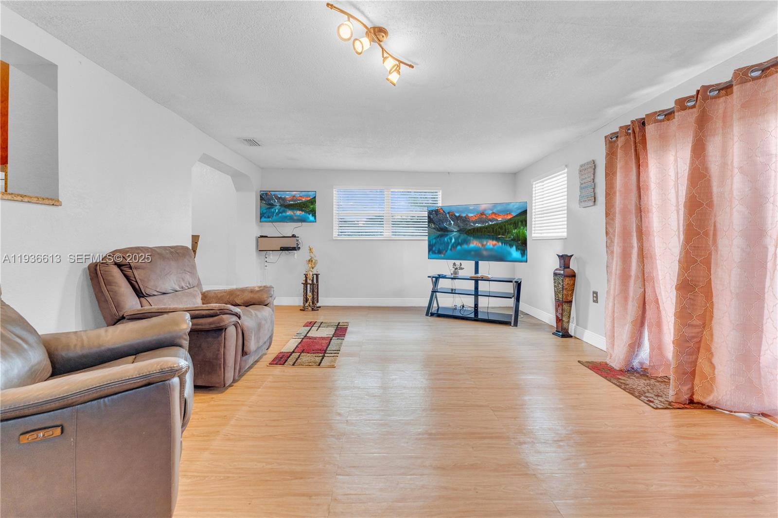 4TH ADDN TO STARLIGHT - Residential