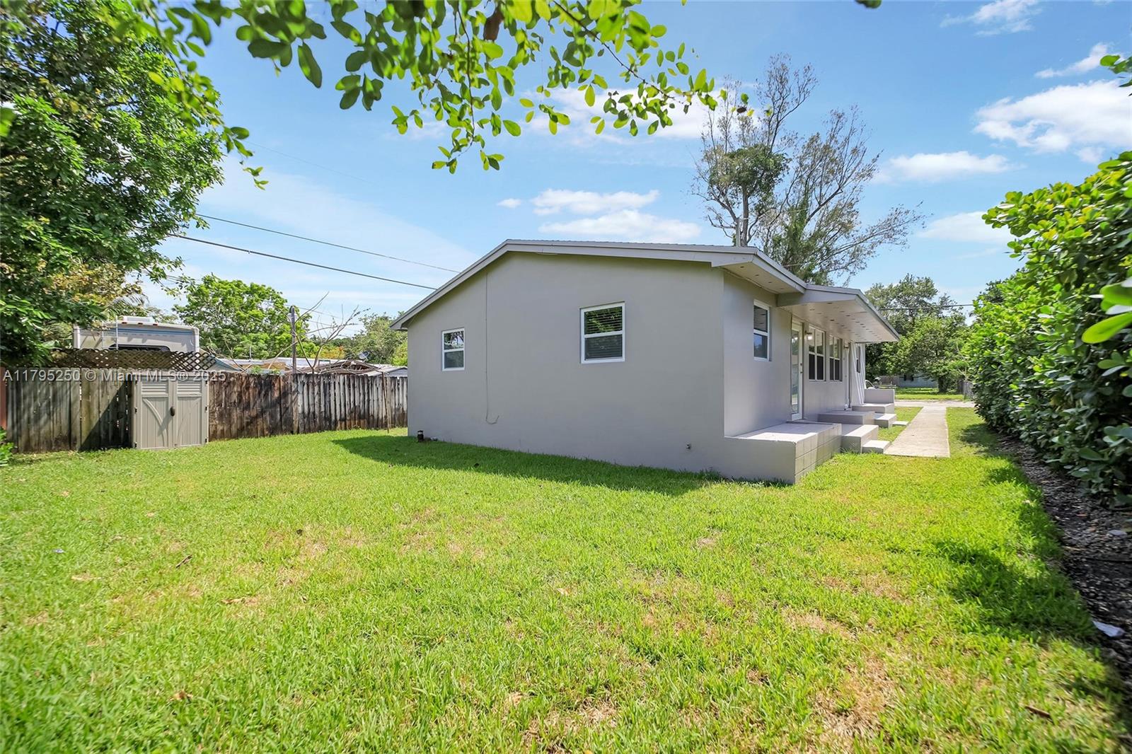 AMD PLAT OF HAMLET - Residential Lease