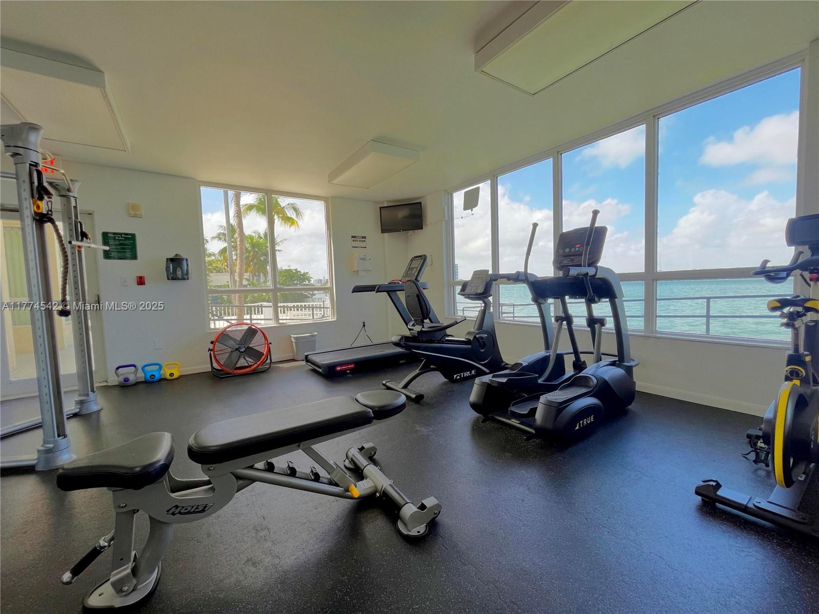 BAYVIEW CONDO AT NORTH BA - Residential