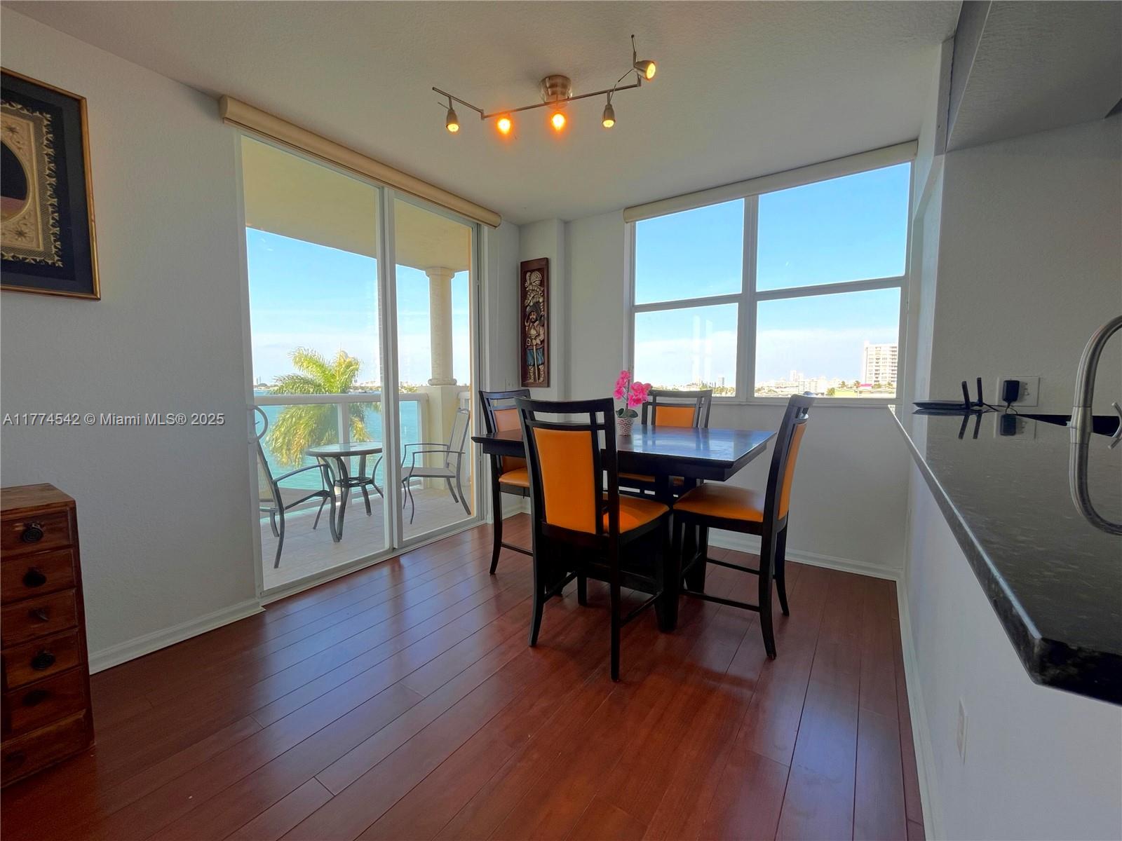 BAYVIEW CONDO AT NORTH BA - Residential