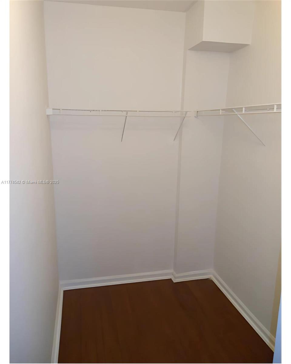 BAYVIEW CONDO AT NORTH BA - Residential