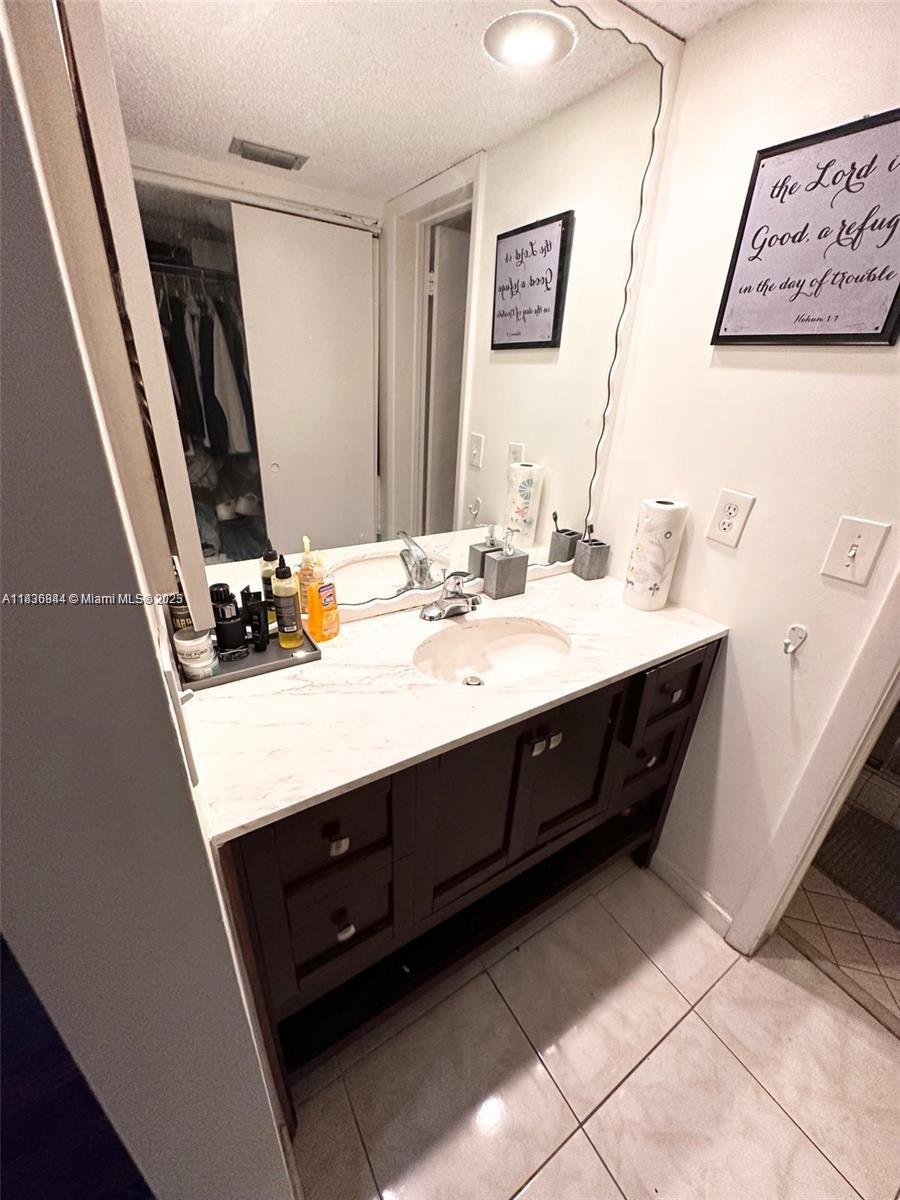 PARC VILLAGE CONDO - Residential Lease