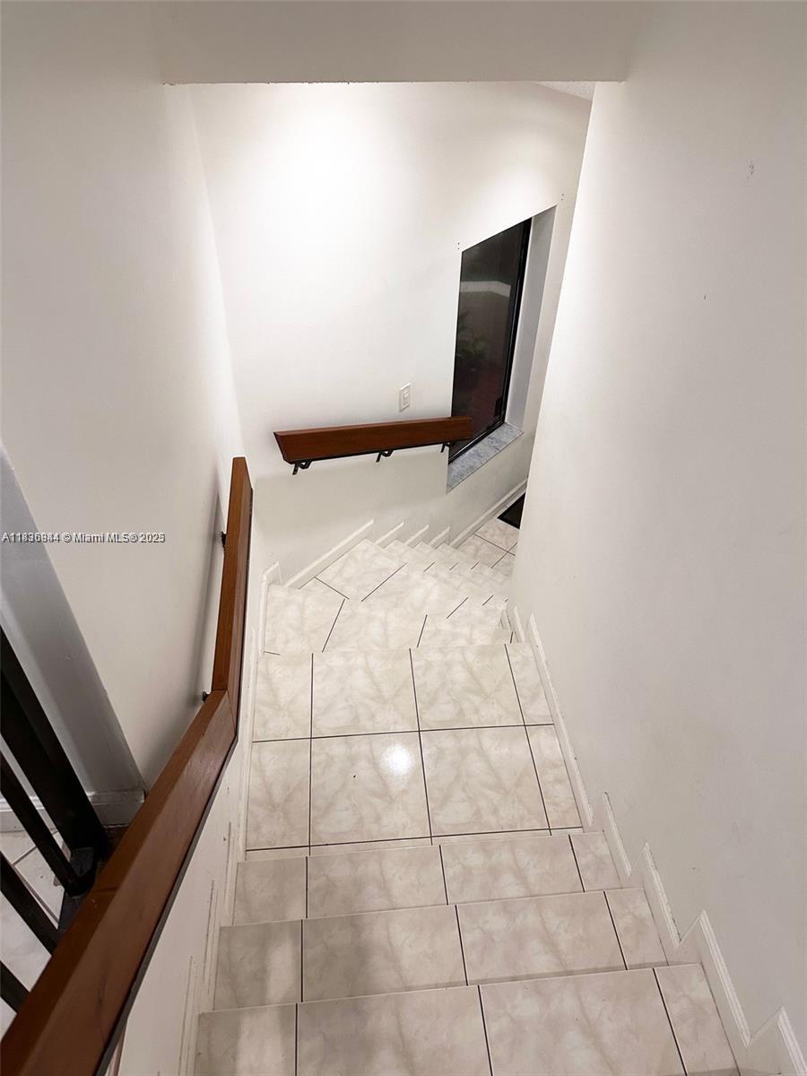 8082 NW 15th Mnr 8082