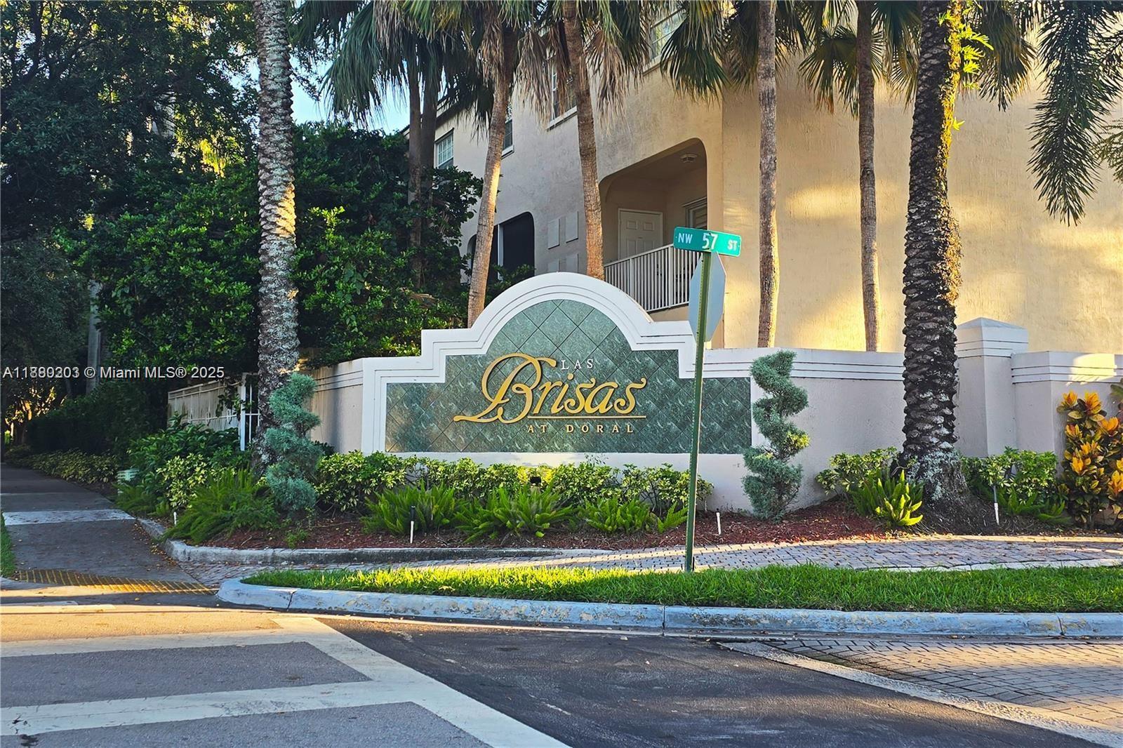 Beautifully FULLY RENOVATED 3/2 condo located in Las Brisas at Doral, a gated community in a wonderful family-oriented neighborhood! This home showcases modern living with elegant new porcelain floors, a sleek open-concept kitchen featuring contemporary cabinets and designer quartz countertops. Additional upgrades include brand-new
appliances with washer and dryer, a new AC unit, ample storage, and a screened porch. The master bathroom has been tastefully updated, and the second bathroom completely remodeled. Recessed lighting in the common areas, fresh paint, and new window treatments further enhance the home’s stylish appeal. Las Brisas offers fantastic amenities including a pool, exercise room, tennis court, and children’s playground—perfect for family living and entertaining.