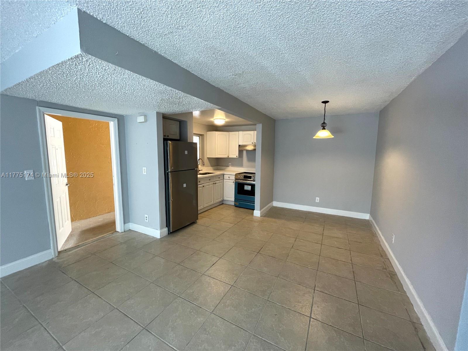 SUZANNE PLAZA CONDO - Residential Lease