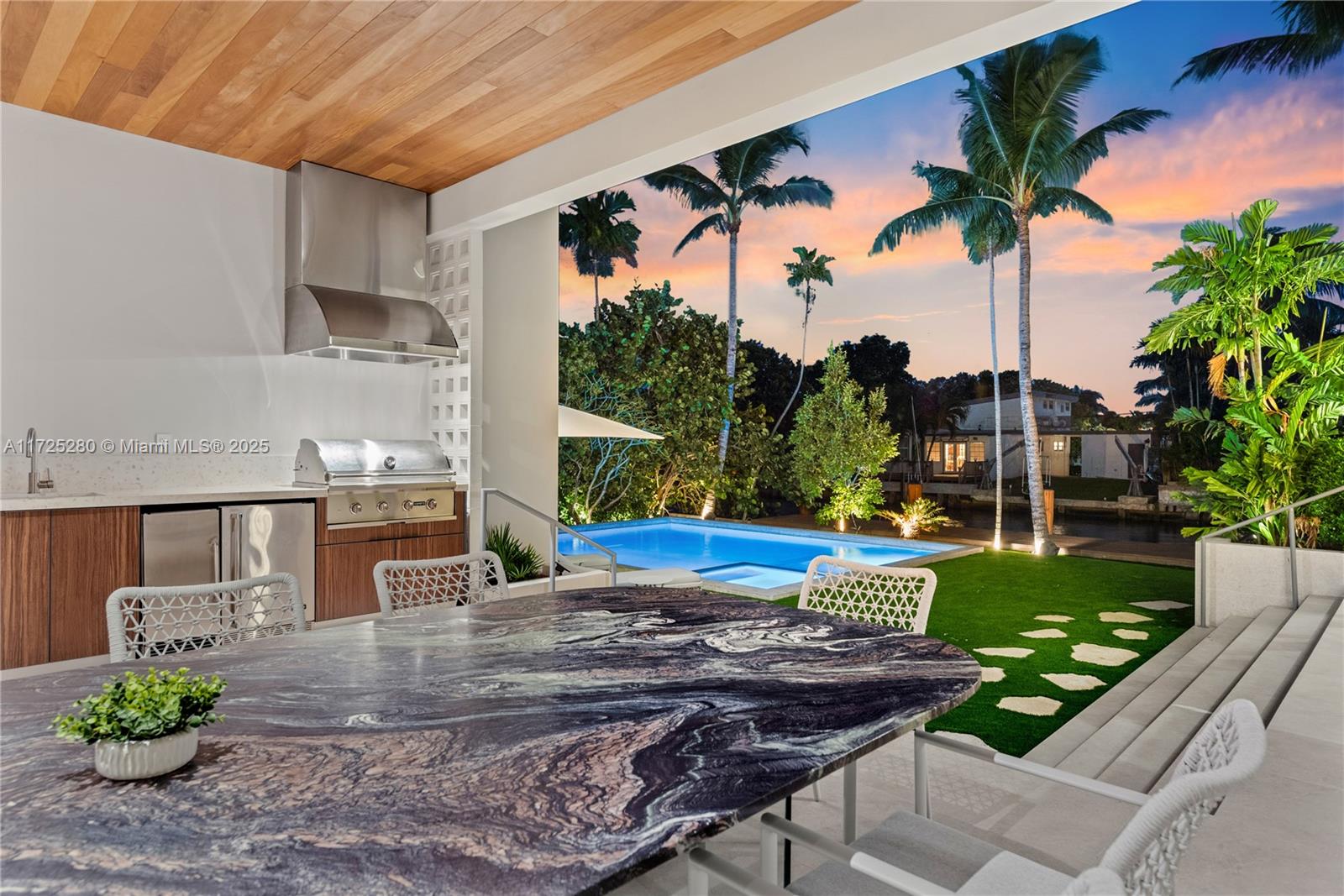 DAVIS HARBOR - Residential