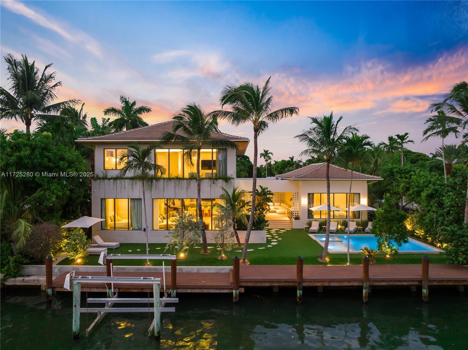 DAVIS HARBOR - Residential