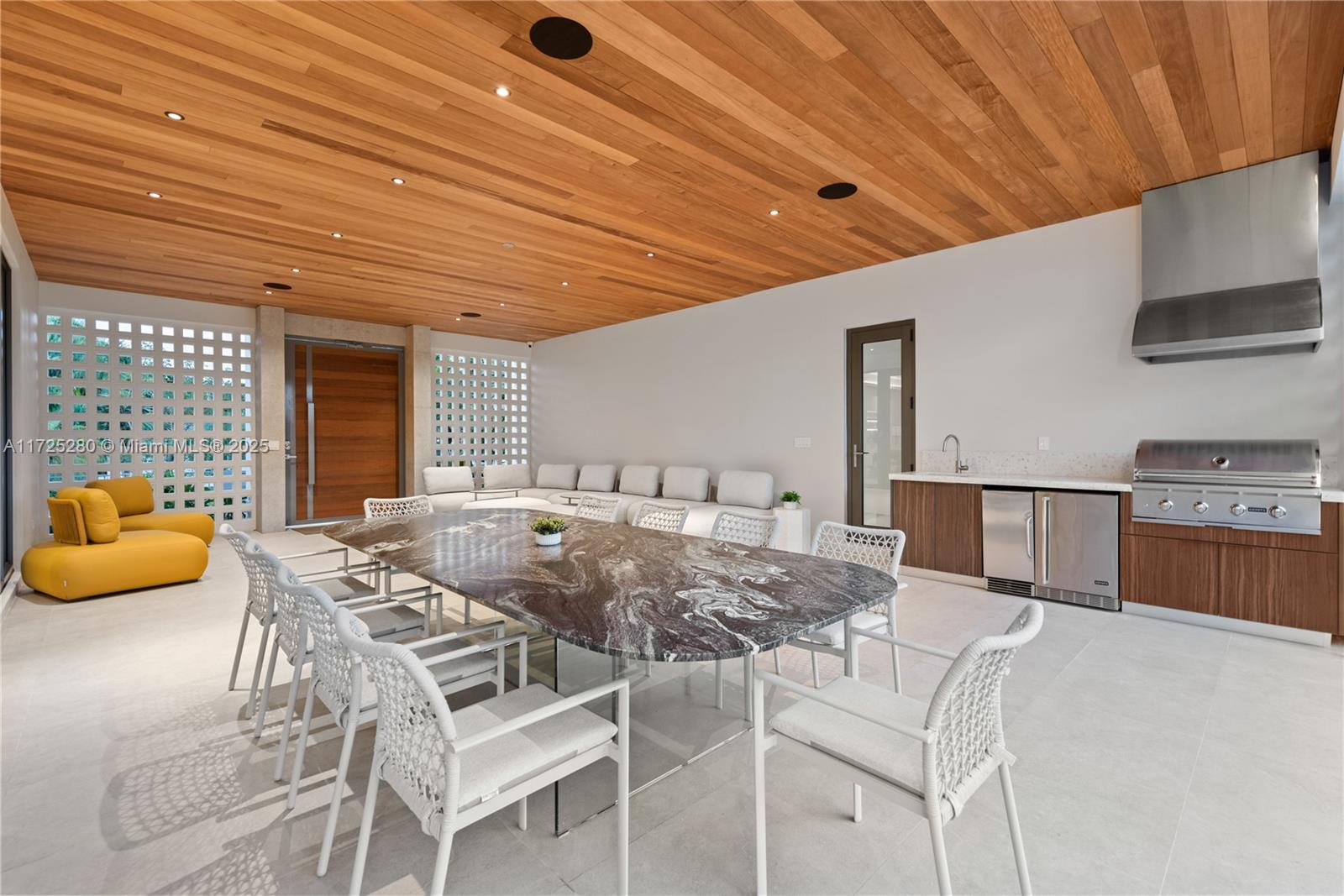 DAVIS HARBOR - Residential