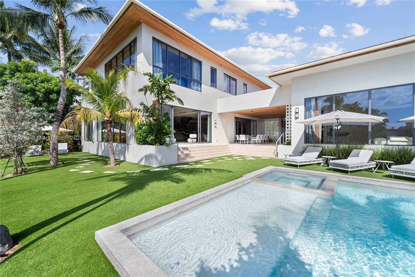 DAVIS HARBOR - Residential