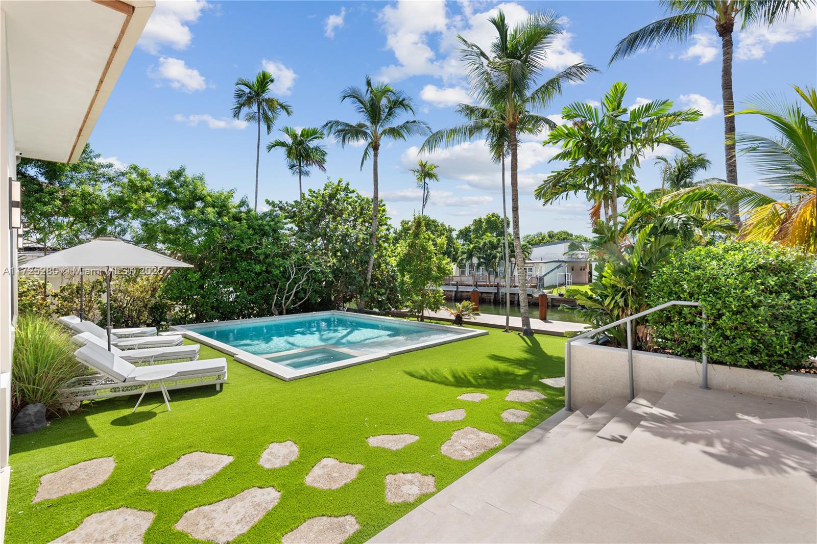 DAVIS HARBOR - Residential