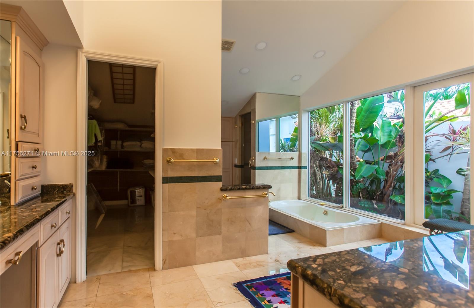 ISLE OF NORMANDY MIAMI VI - Residential