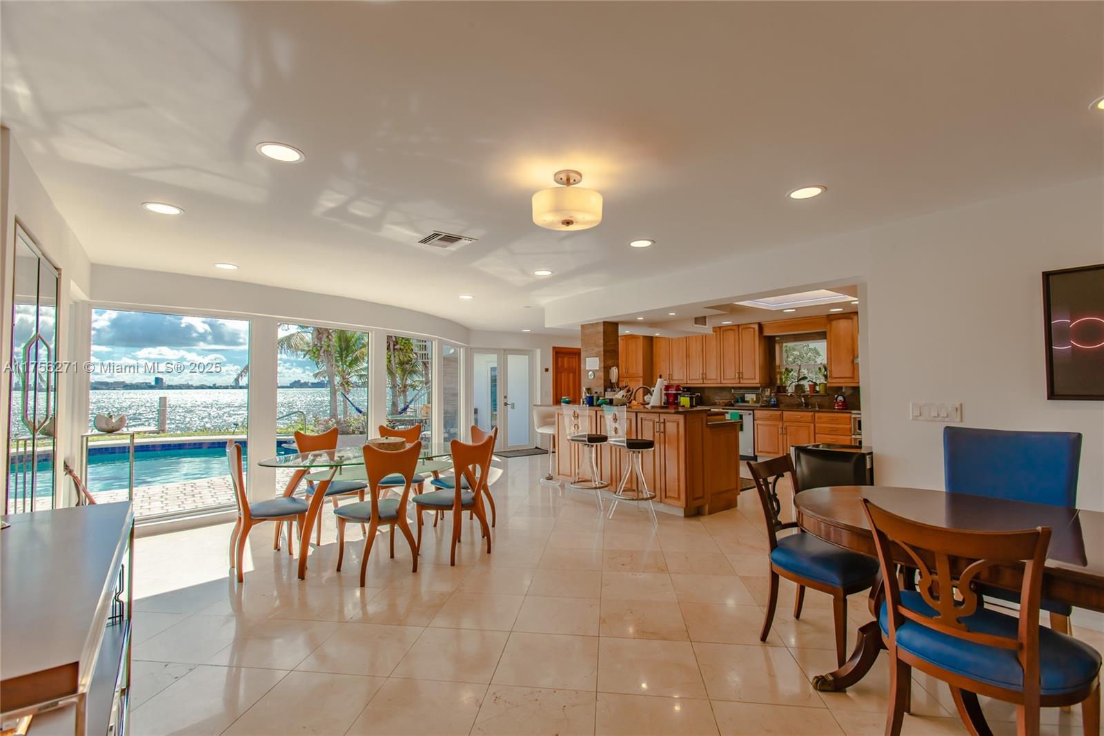 ISLE OF NORMANDY MIAMI VI - Residential
