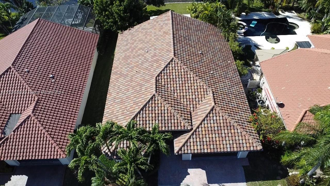 PEMBROKE LAKES SOUTH - Residential