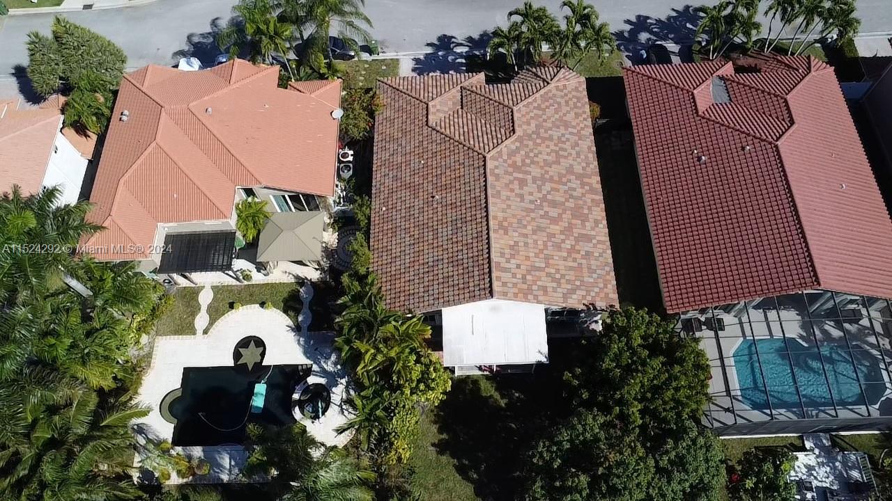 PEMBROKE LAKES SOUTH - Residential
