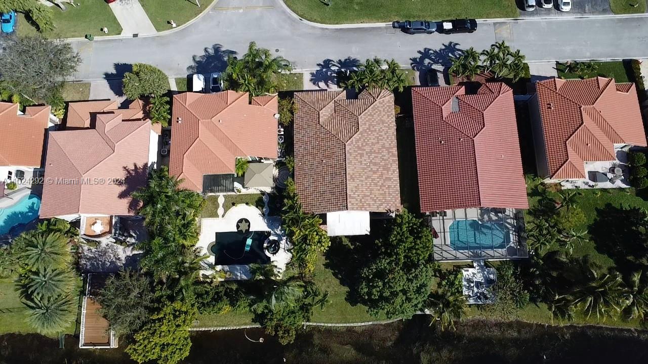 PEMBROKE LAKES SOUTH - Residential