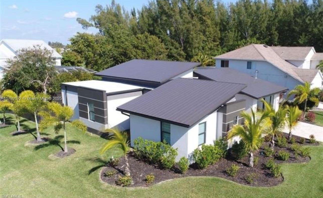 3823 Sw 3rd St, Cape Coral, Lee County, Florida - 4 Bedrooms  
3 Bathrooms - 