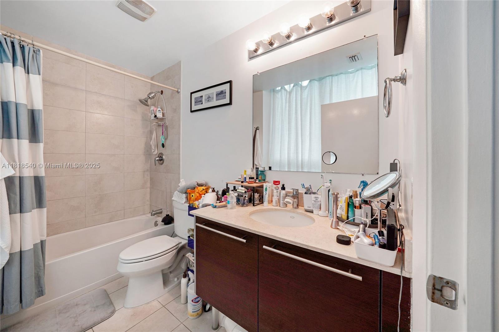 QUANTUM ON THE BAY CONDO - Residential