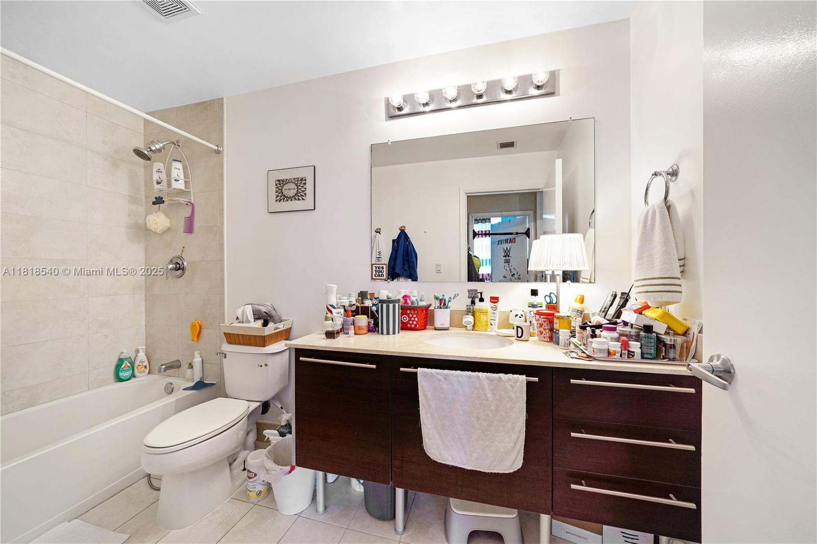 QUANTUM ON THE BAY CONDO - Residential