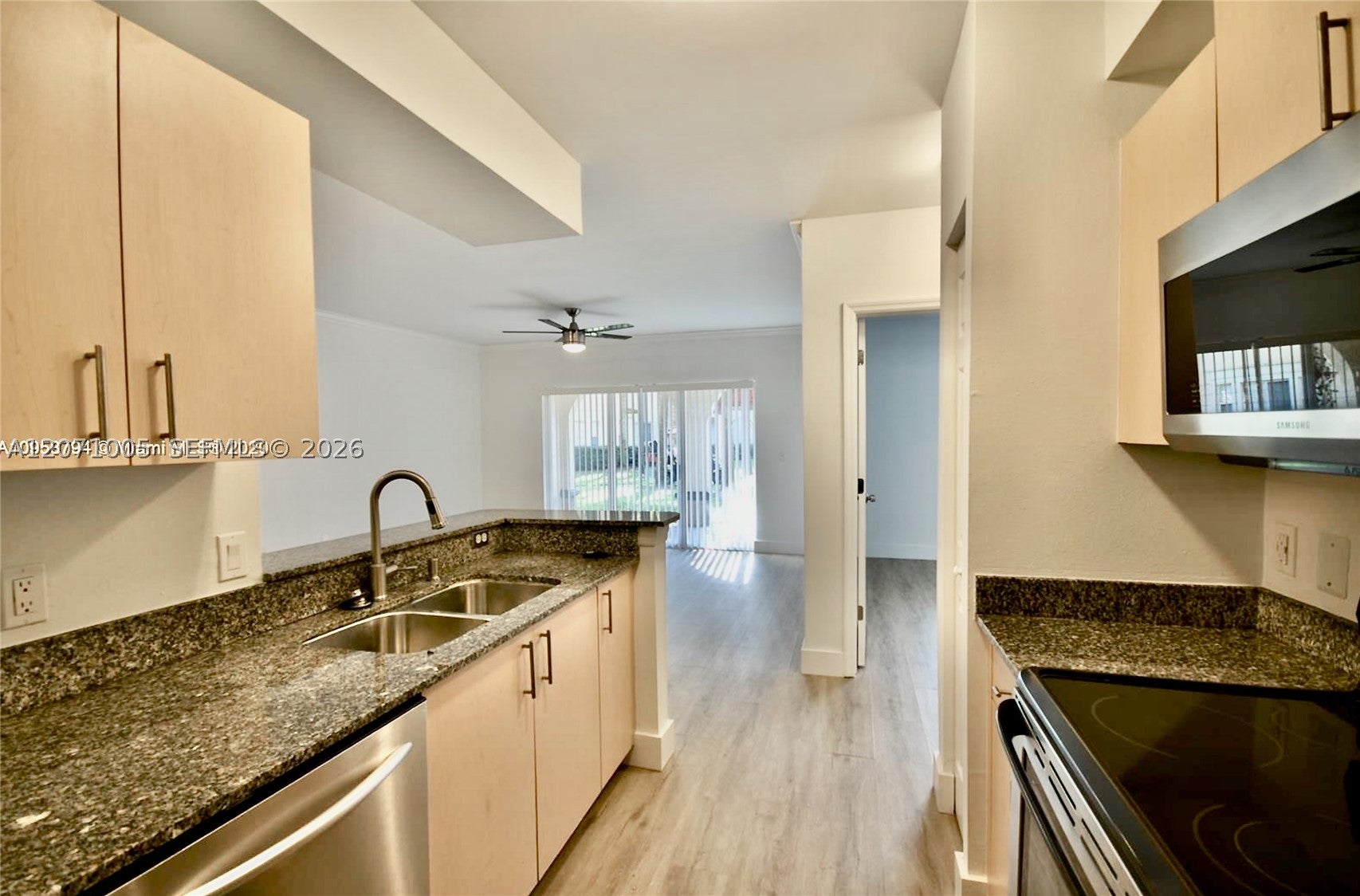 2474 Centergate Dr 103, Miramar FL 33025