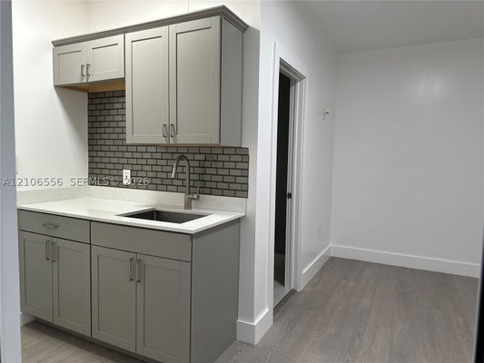 933 NW 32ND PL # 1, MIAMI, FL 33125 - Image c8afb52c5ecea02a300c41ca92ec7cfa/3307004276