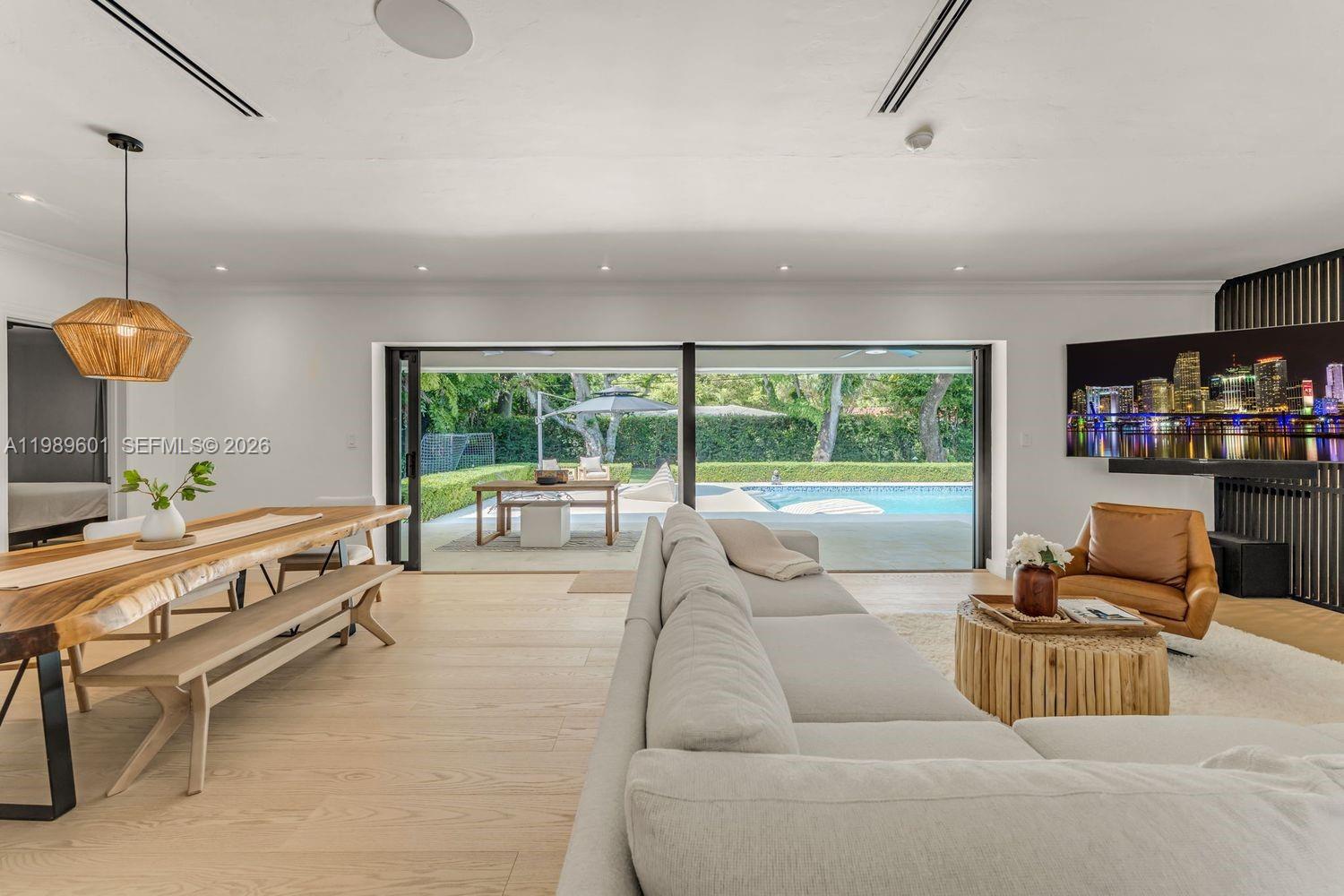 CORAL GABLES SEC E - Residential