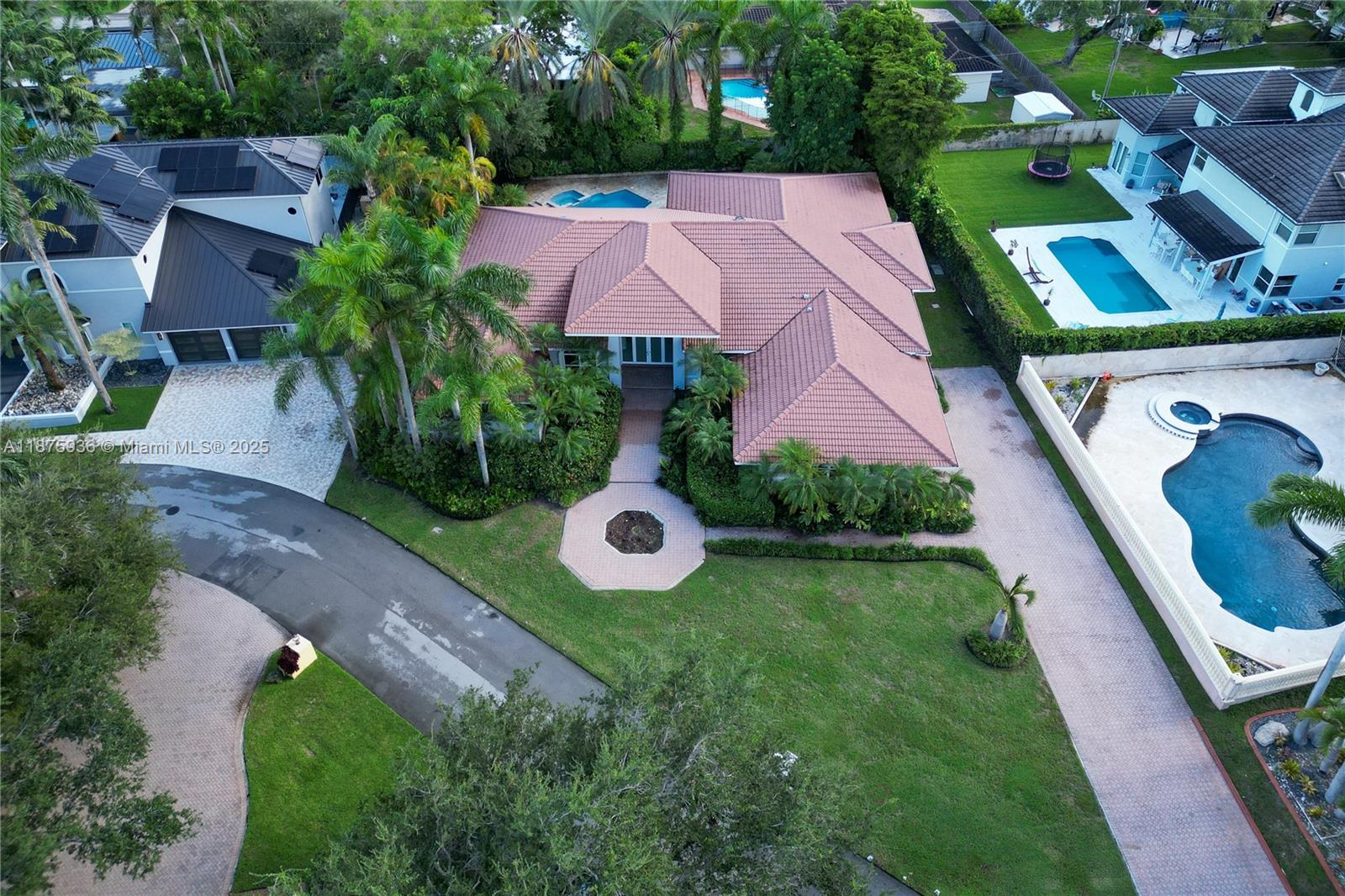 OLD CUTLER PALMS - Residential