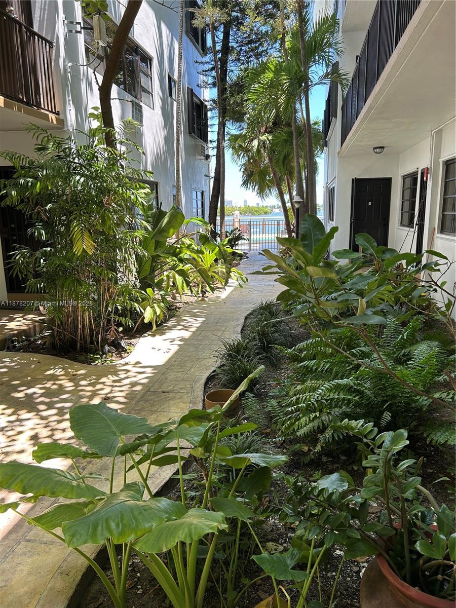 TUDOR HOUSE CONDO - Residential