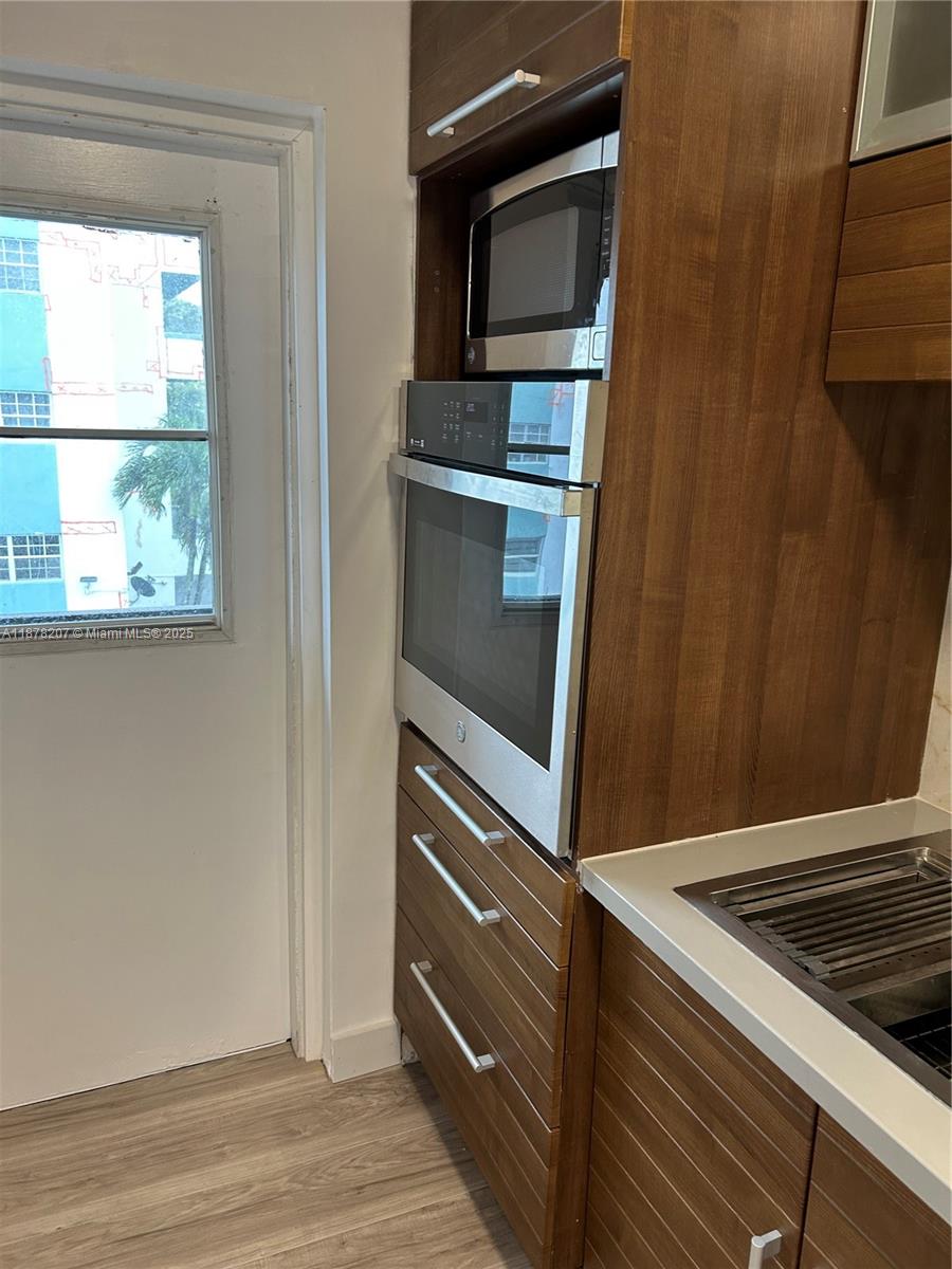 TUDOR HOUSE CONDO - Residential